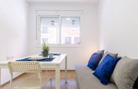 Apartment for rent for €950 per month in Barcelona, Carrer del Moianès