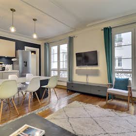 Apartment for rent for €2,650 per month in Paris, Rue Notre-Dame de Nazareth