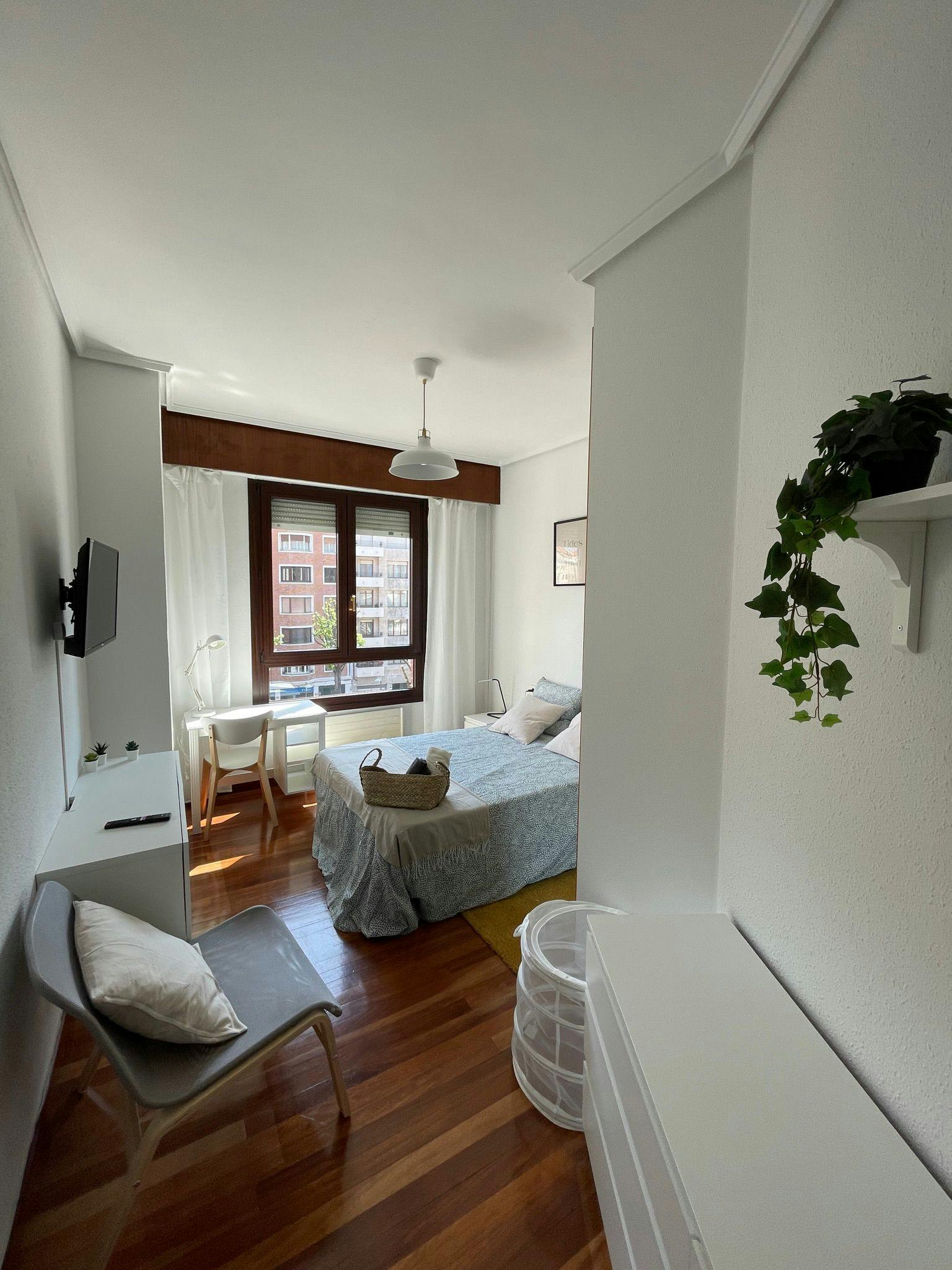 Chambre partagée à louer pour 620 €/mois à Bilbao, Avenida del Ferrocarril