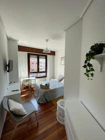 Cameră comună de închiriat pentru 600 EUR pe lună în Bilbao, Avenida del Ferrocarril
