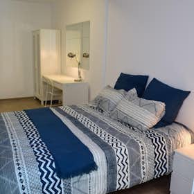 Apartment for rent for €1,180 per month in Barcelona, Carrer del Moianès