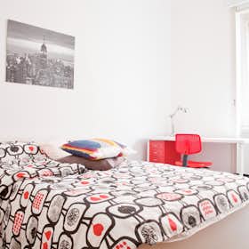 Private room for rent for €700 per month in Rome, Via Salaria