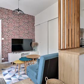 Apartment for rent for €1,473 per month in Paris, Rue Neuve des Boulets