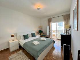 Appartement te huur voor € 912 per maand in Portimão, Rua Ilídio António Pereira