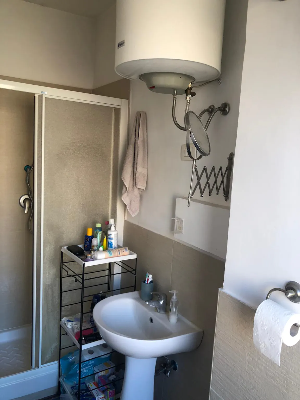 1-Bedroom Apartment in Via di San Romano, Rome (1379984) ROOM 1