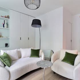 Apartment for rent for €2,109 per month in Neuilly-sur-Seine, Avenue Achille Peretti