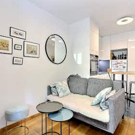 Apartment for rent for €1,696 per month in Paris, Avenue de Villiers