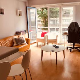 Appartement te huur voor € 1.000 per maand in Brussels, Avenue de l'Orée