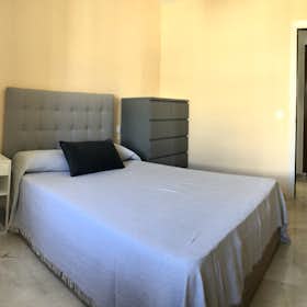 Pokój prywatny do wynajęcia za 1200 € miesięcznie w mieście Marbella, Calle Barquilla