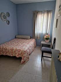 Private room for rent for €595 per month in Vallirana, Carrer Puig Bernat