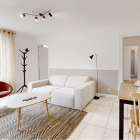 Private room for rent for €375 per month in Bordeaux, Cours Édouard Vaillant