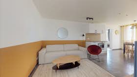 私人房间 正在以 €550 的月租出租，其位于 Bezons, Rue Maurice Berteaux