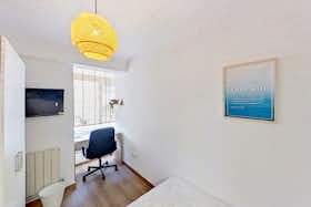 私人房间 正在以 €275 的月租出租，其位于 Zaragoza, Calle Domingo Ram