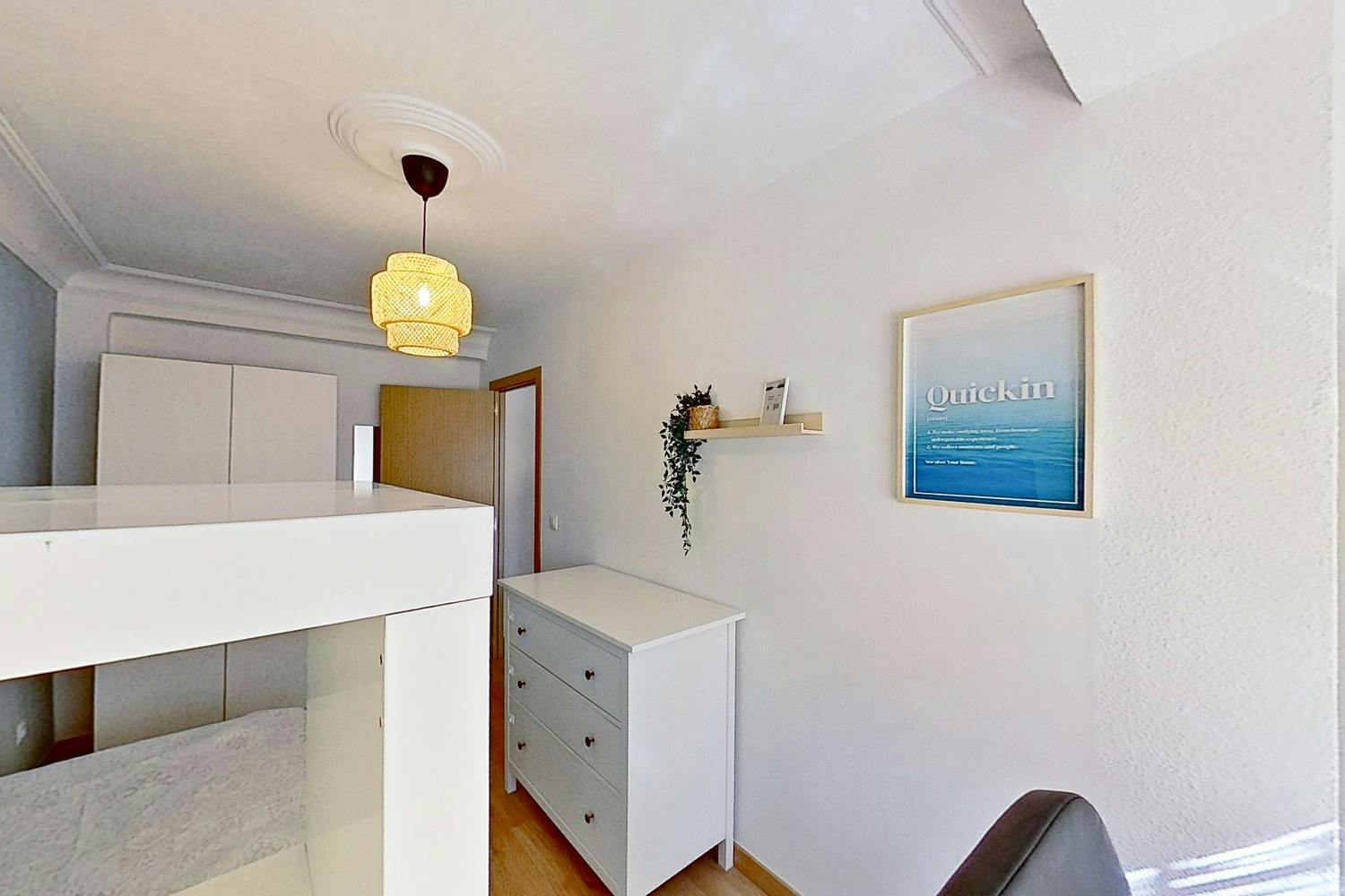 Pokój prywatny do wynajęcia za 275 € miesięcznie w mieście Zaragoza, Calle Unceta