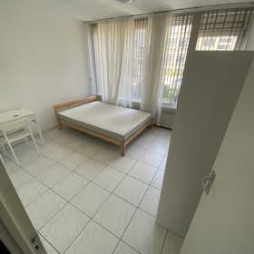 Отдельная комната сдается в аренду за 600 € в месяц в Rotterdam, Augustinusstraat