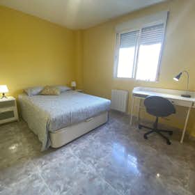 Private room for rent for €400 per month in Madrid, Calle de Membézar