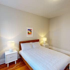 公寓 for rent for $3,373 per month in Boston, Queensberry St