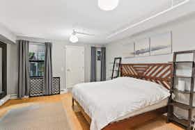 Apartment for rent for €2,633 per month in New York City, W 137th St