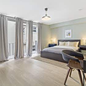 私人房间 正在以 $1,797 的月租出租，其位于 San Francisco, Stone St