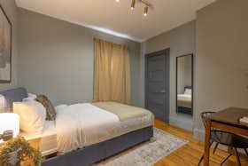 私人房间 正在以 $1,041 的月租出租，其位于 Boston, Newport St