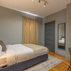私人房间 正在以 €1,381 的月租出租，其位于 Boston, Newport St
