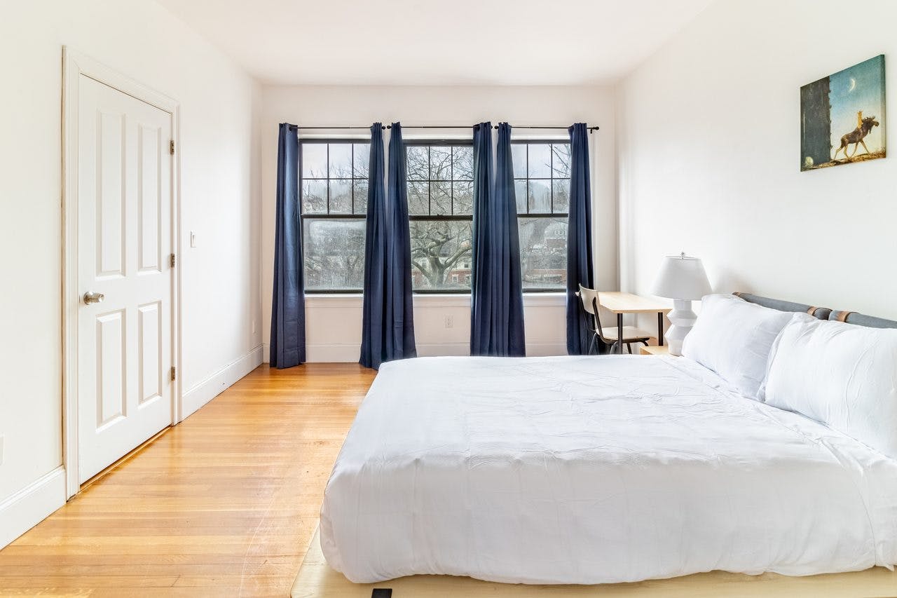 Single room Brookline, 1 bed, 16m² — photo 1