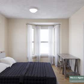 私人房间 正在以 $1,239 的月租出租，其位于 Brighton, Murdock Ter