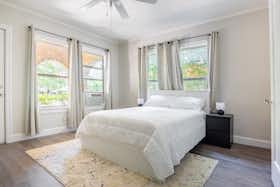 Отдельная комната сдается в аренду за $1,150 в месяц в Dallas, Victor St