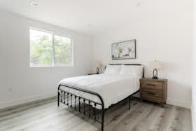 Отдельная комната сдается в аренду за $740 в месяц в North Hollywood, Auckland Ave