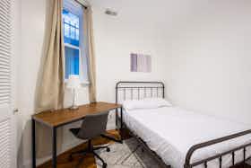 Приватна кімната за оренду для 1 008 EUR на місяць у Washington, D.C., Mintwood Pl NW