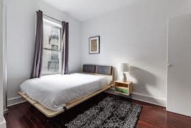 私人房间 正在以 $1,502 的月租出租，其位于 New York City, W 137th St