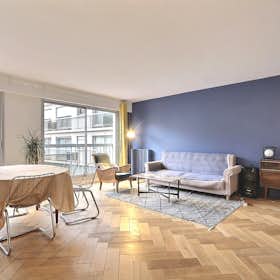 Apartment for rent for €3,135 per month in Paris, Rue de la Folie-Regnault
