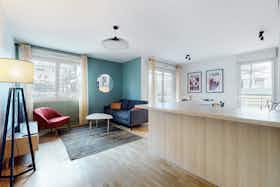 私人房间 正在以 €615 的月租出租，其位于 Massy, Rue Robert Cavelier de la Salle