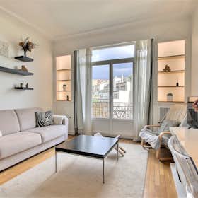 Apartment for rent for €1,590 per month in Paris, Rue Jouvenet