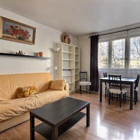 Studio for rent for €1,364 per month in Paris, Rue de Tolbiac