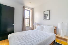 Отдельная комната сдается в аренду за 2 253 € в месяц в Garfield, Columbus Ave