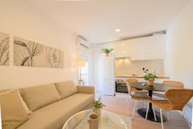 Apartment for rent for €1,500 per month in Madrid, Calle de la Sierra de Alcaraz