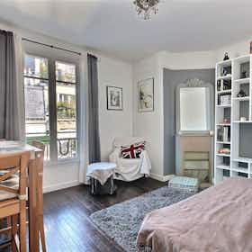 Квартира сдается в аренду за 1 486 € в месяц в Paris, Rue Montcalm
