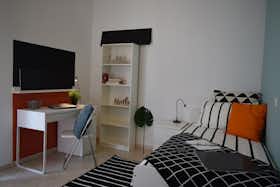 Privé kamer te huur voor € 470 per maand in Brescia, Via Guido Zadei