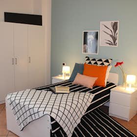 Private room for rent for €470 per month in Brescia, Via Ambaraga