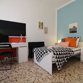 Отдельная комната сдается в аренду за 470 € в месяц в Brescia, Viale Piave