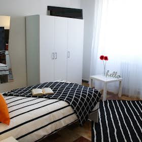 Отдельная комната сдается в аренду за 470 € в месяц в Brescia, Via Mantova