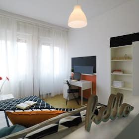 Cameră privată de închiriat pentru 470 EUR pe lună în Brescia, Via Pusterla