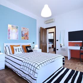 私人房间 正在以 €470 的月租出租，其位于 Brescia, Viale della Stazione
