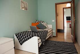 Pokój prywatny do wynajęcia za 450 € miesięcznie w mieście Brescia, Via Bligny