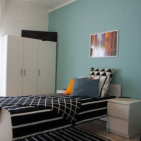 Private room for rent for €500 per month in Brescia, Via Ildebrando Vivanti