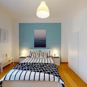 Private room for rent for €650 per month in Brescia, Viale Europa
