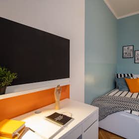 Private room for rent for €600 per month in Brescia, Corso Martiri della Libertà