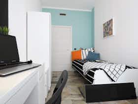 Privé kamer te huur voor € 470 per maand in Brescia, Via Pusterla