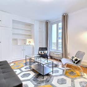 Apartment for rent for €1,926 per month in Paris, Rue Le Marois